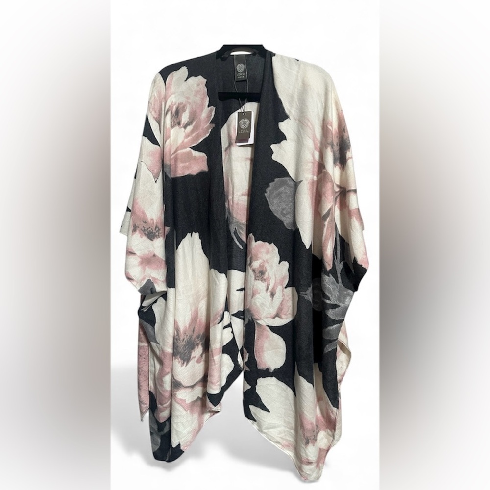 NEW - Vince Camuto Floral Kimono Cardigan